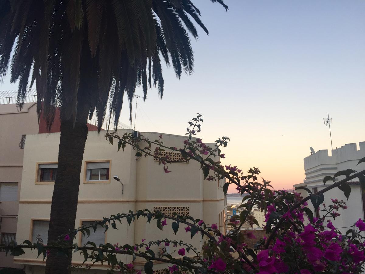 El Muniria Hotel Tanger Luaran gambar
